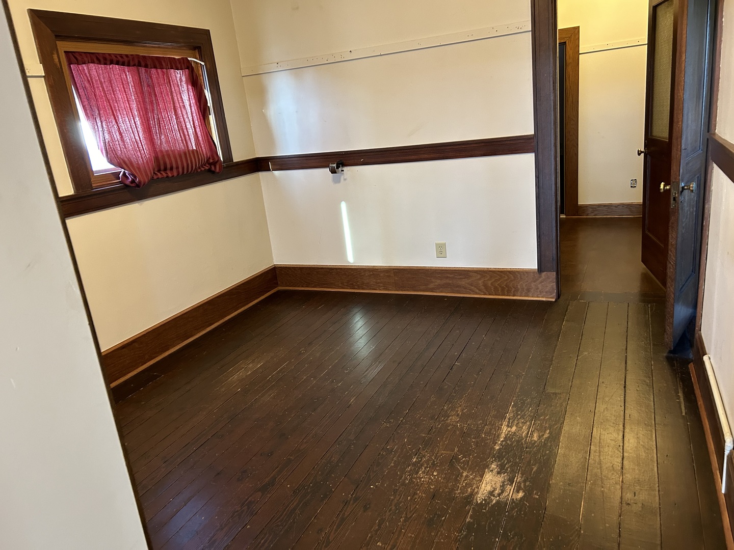 105 S 4th Street