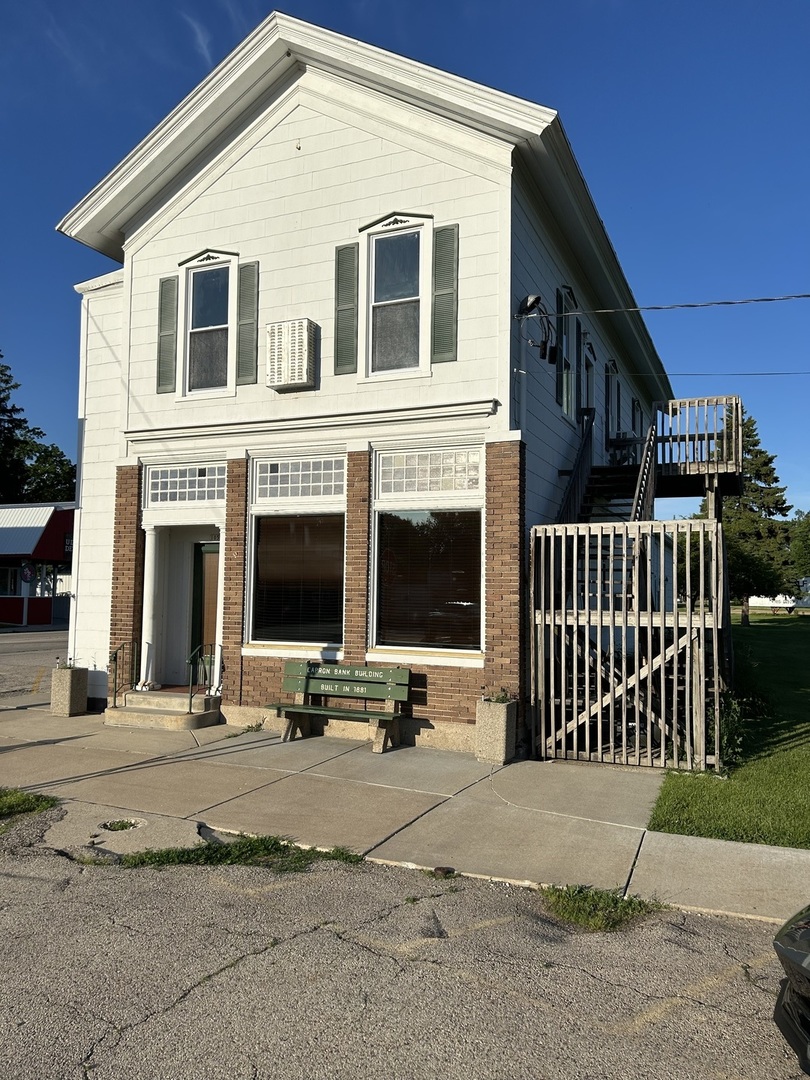 105 S 4th Street