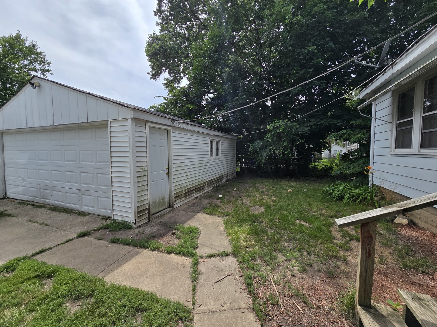 1318 Custer Avenue