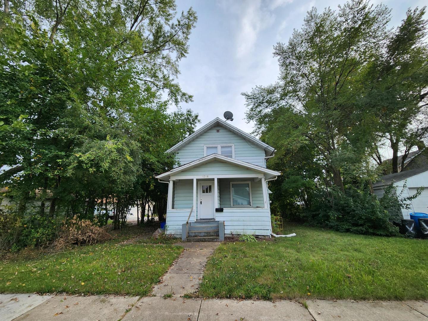 1318 Custer Avenue