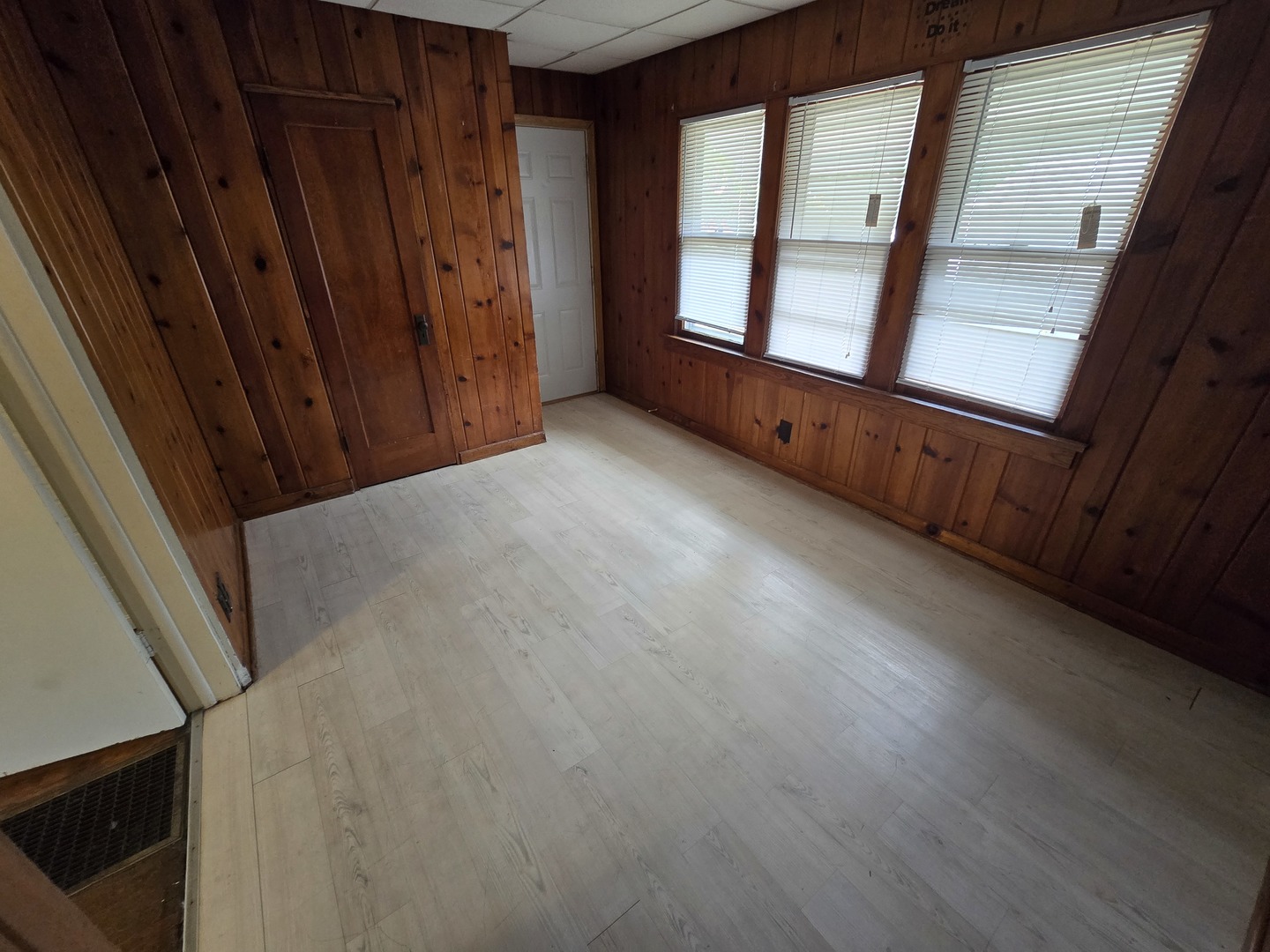 1318 Custer Avenue