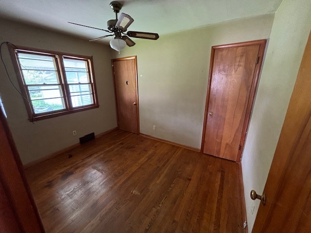 2004 W Pearl Avenue
