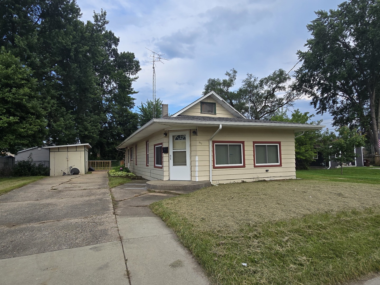 517 Hayes Avenue