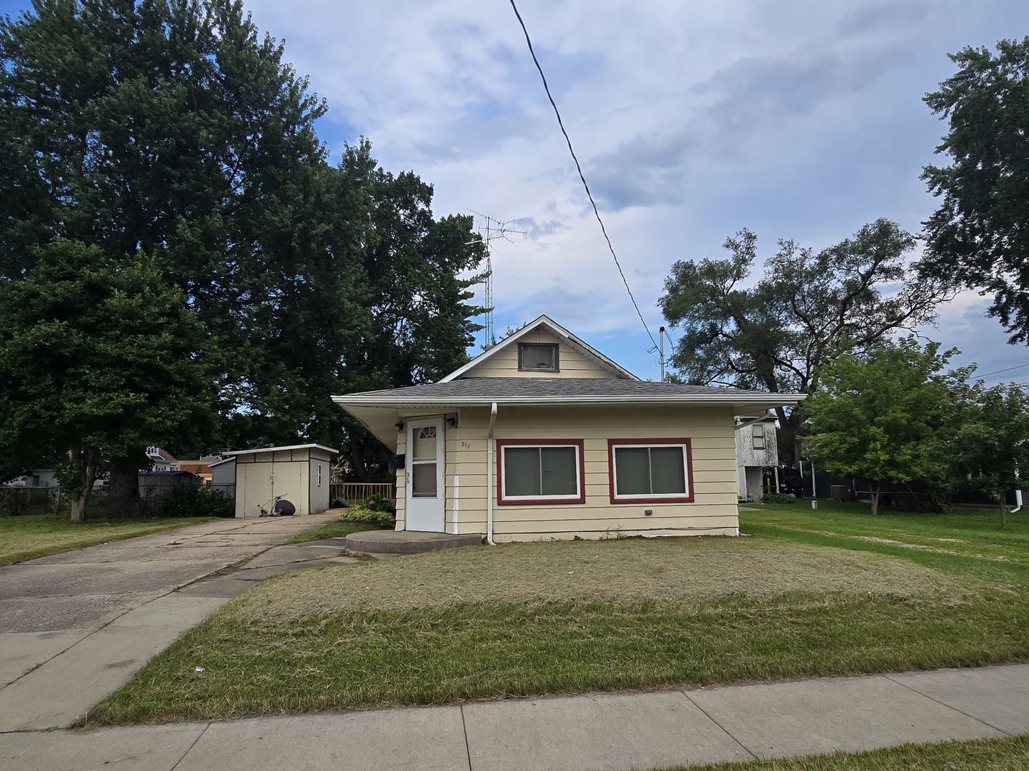 517 Hayes Avenue