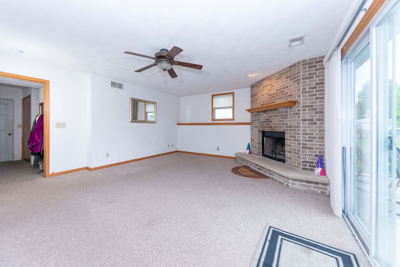 912 Meadow Lane