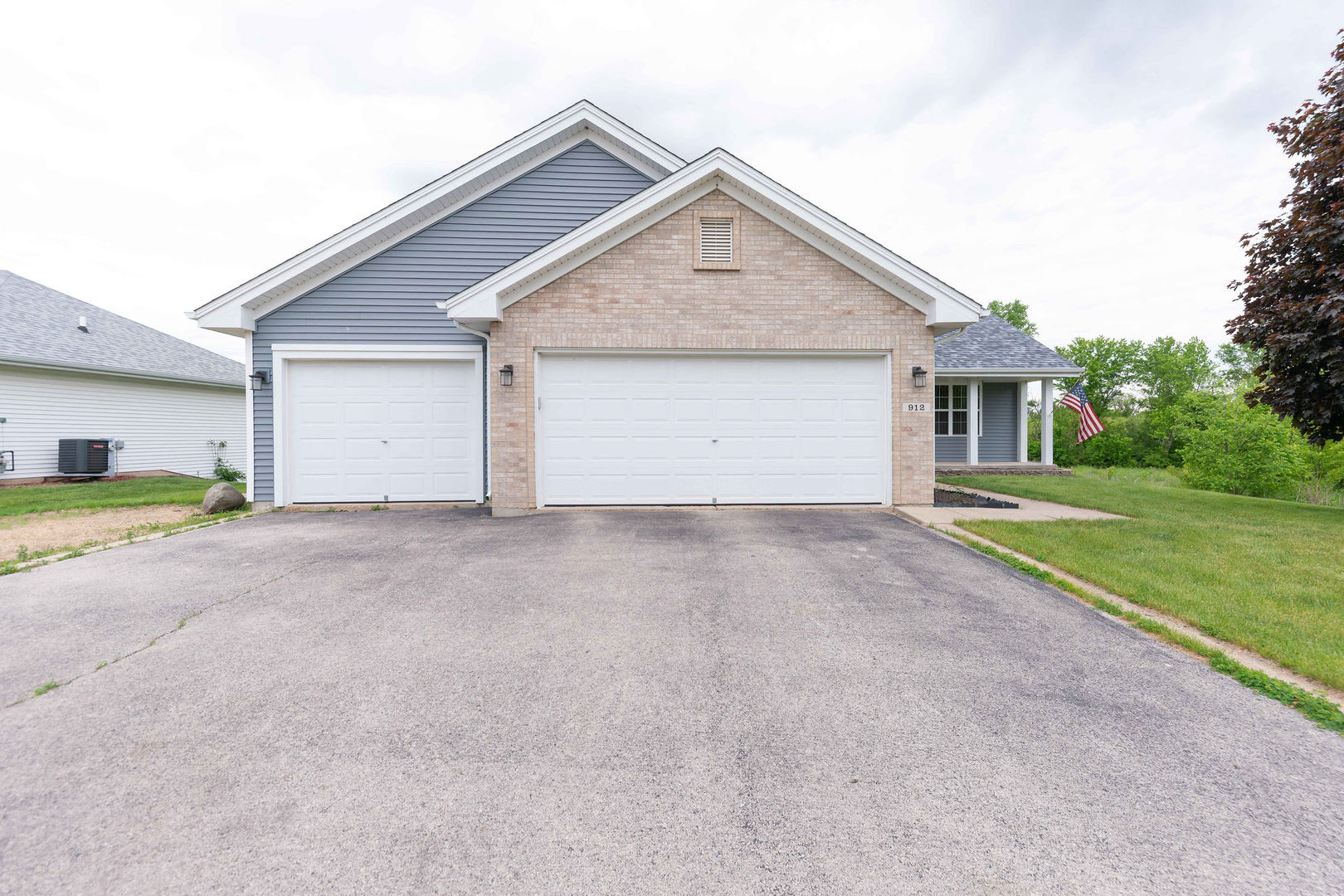 912 Meadow Lane