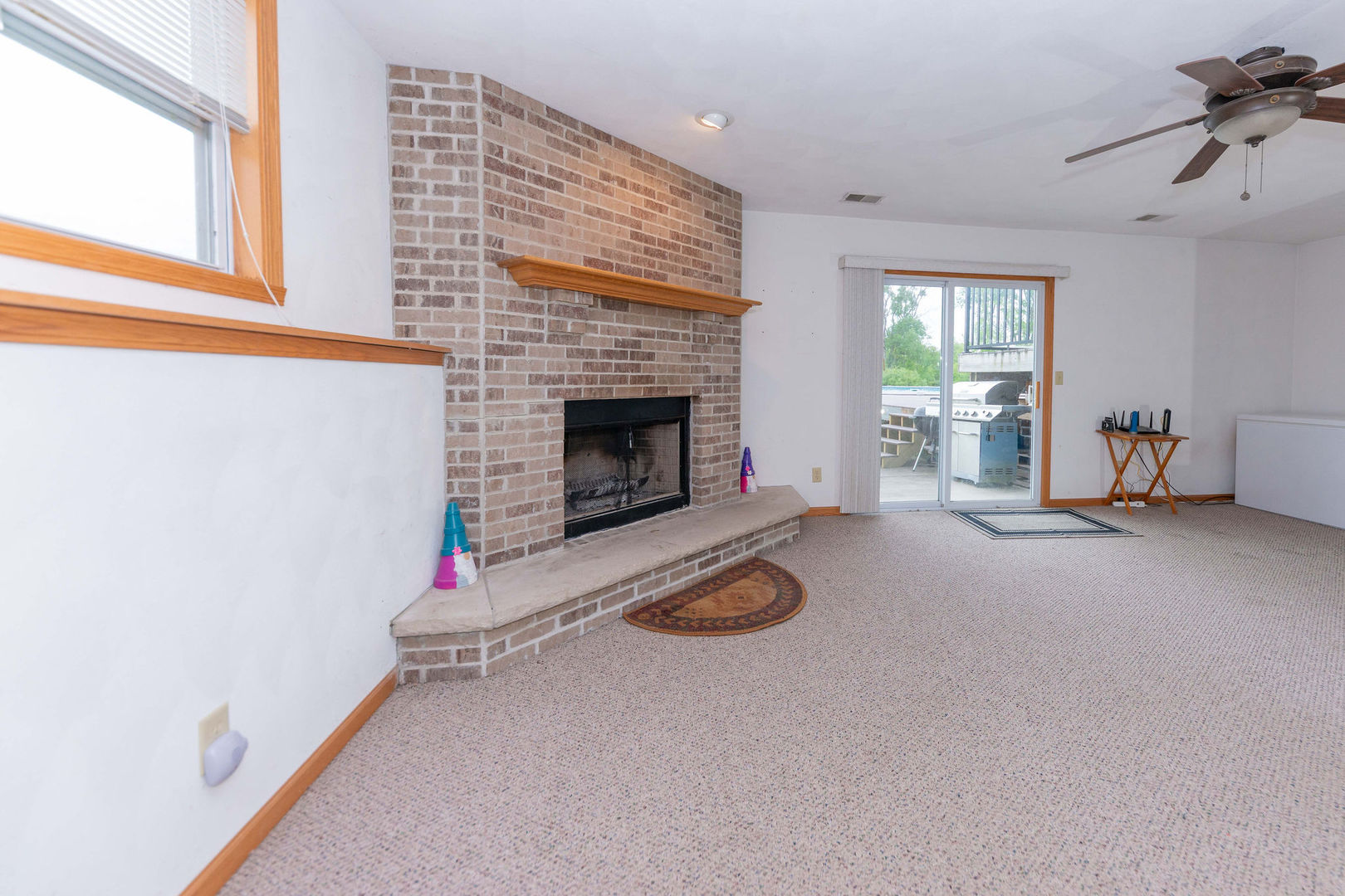912 Meadow Lane