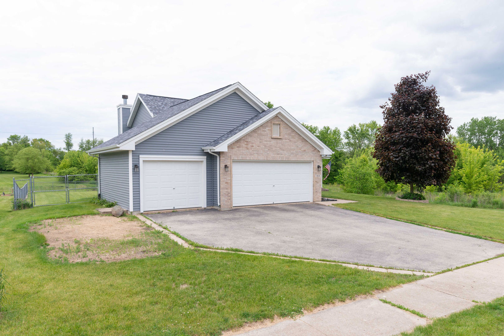 912 Meadow Lane
