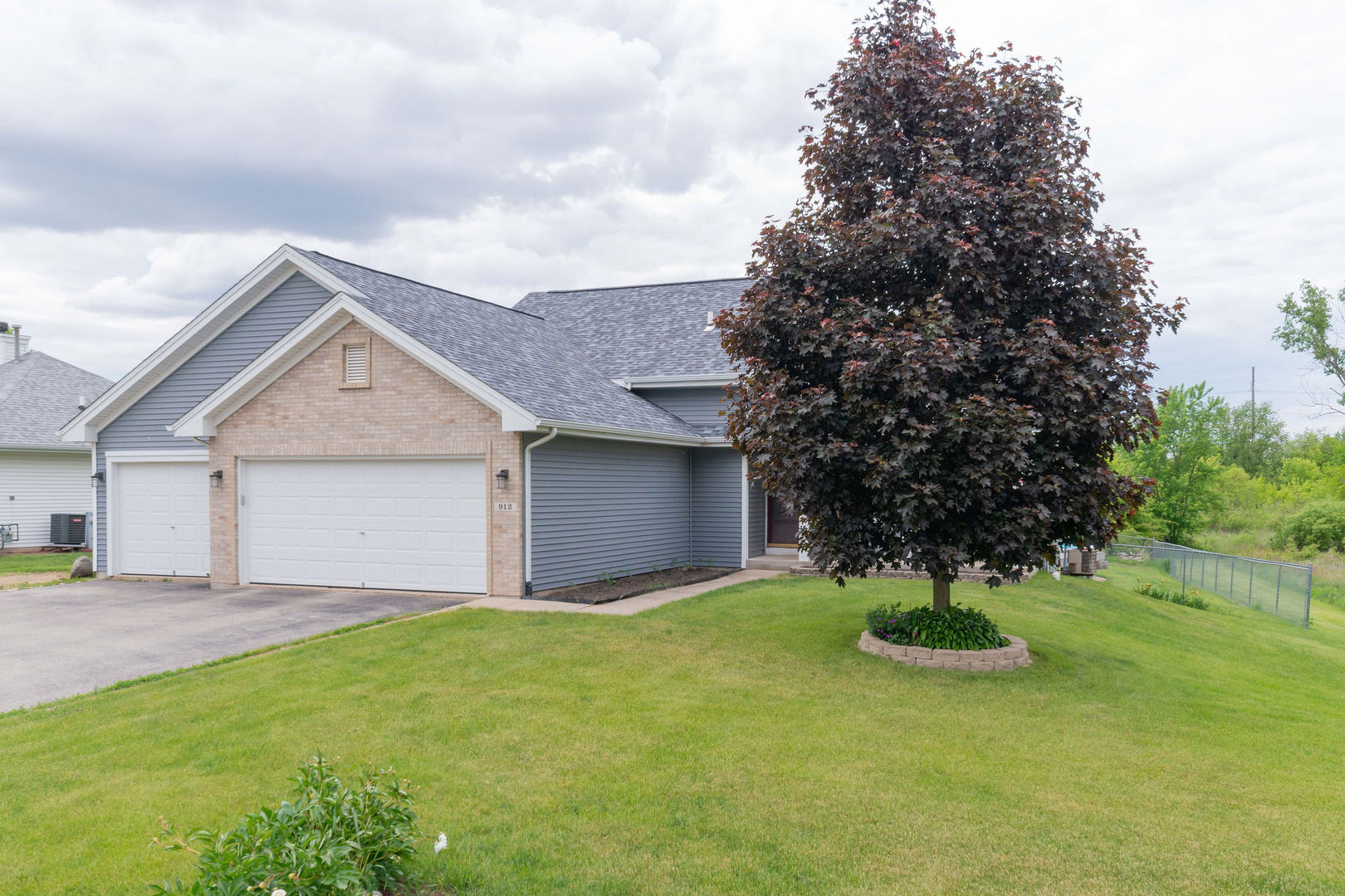 912 Meadow Lane