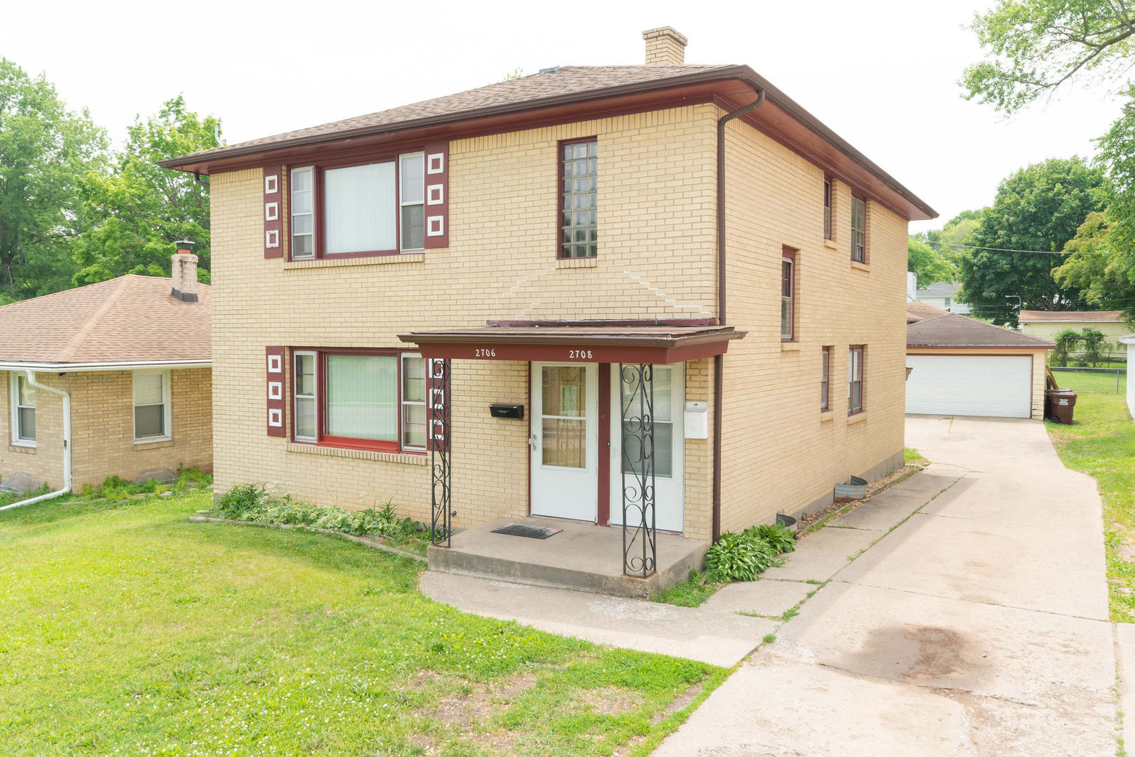 2706 School Street