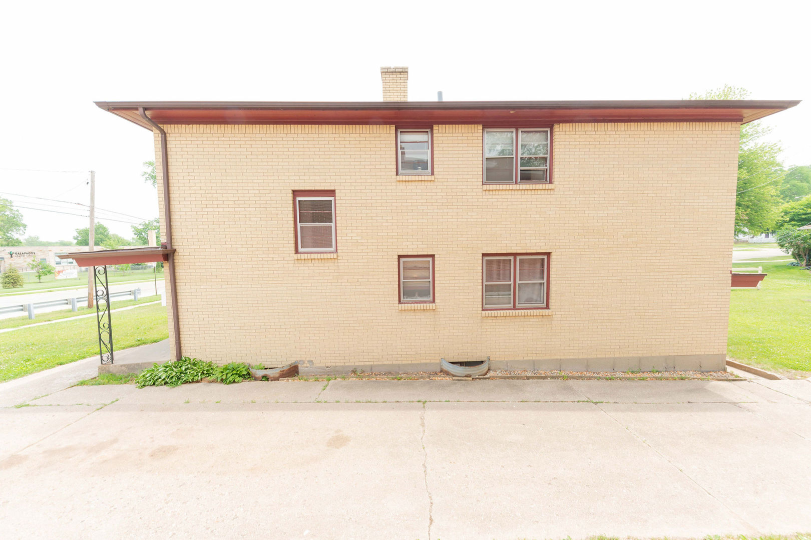 2706 School Street