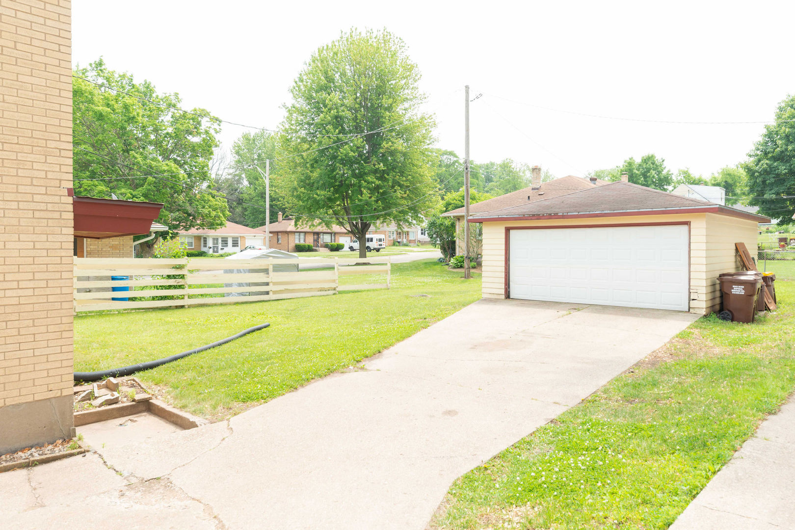 2706 School Street