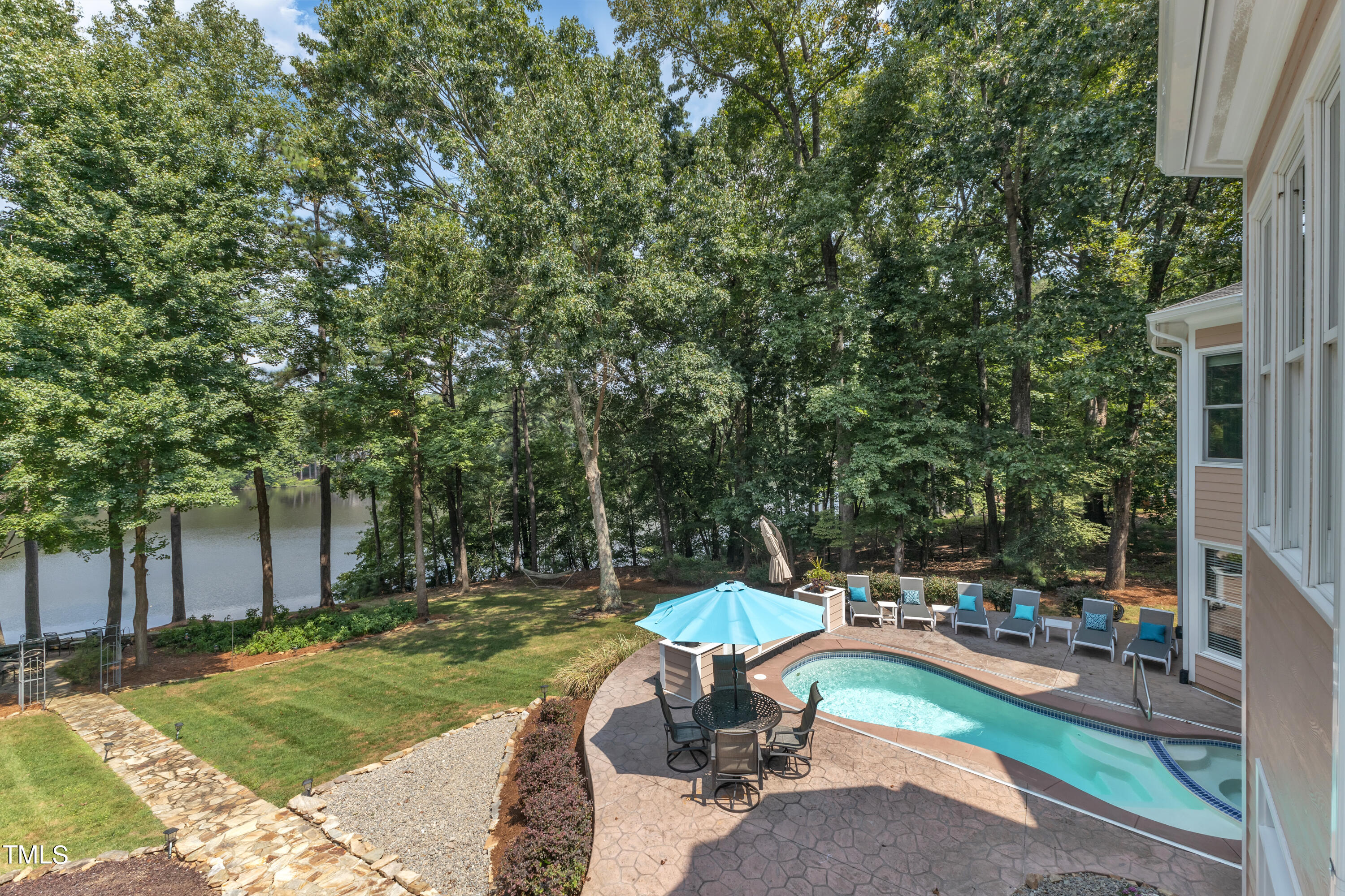 4410 White Chapel Way