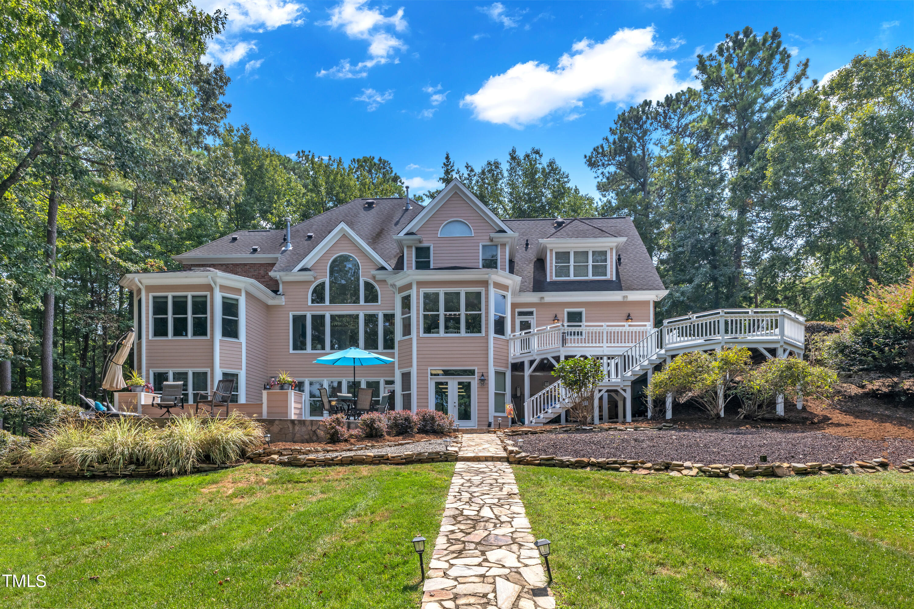 4410 White Chapel Way