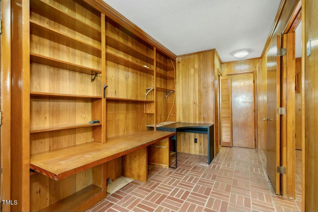 3237 Birnamwood Road