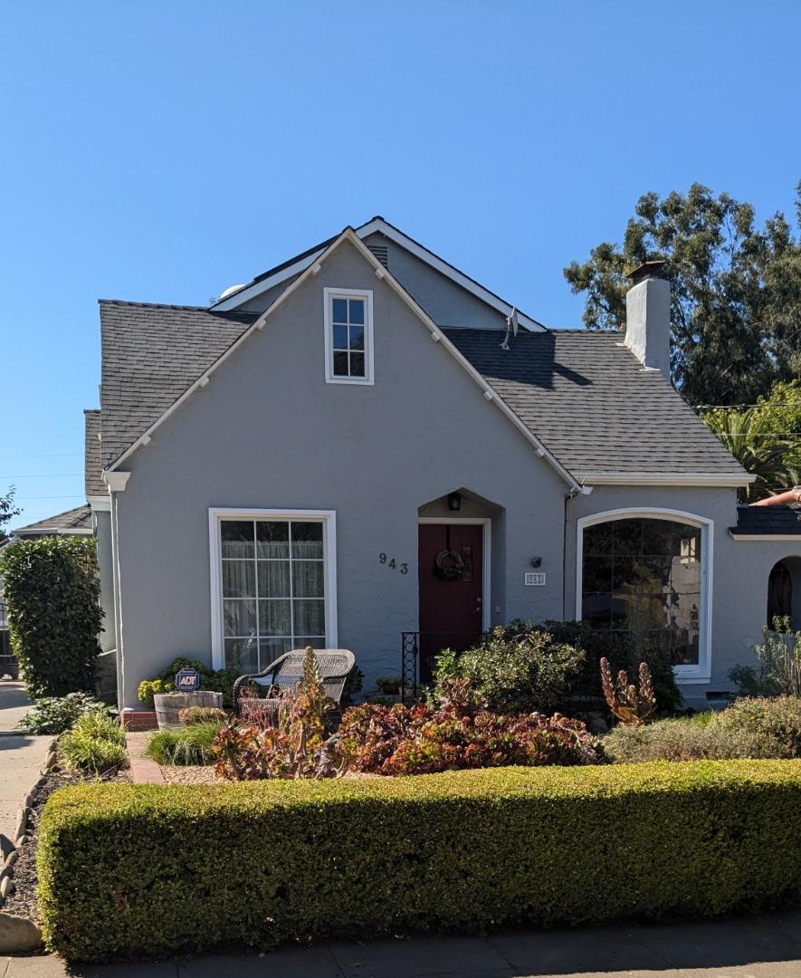 943 Riverside Drive