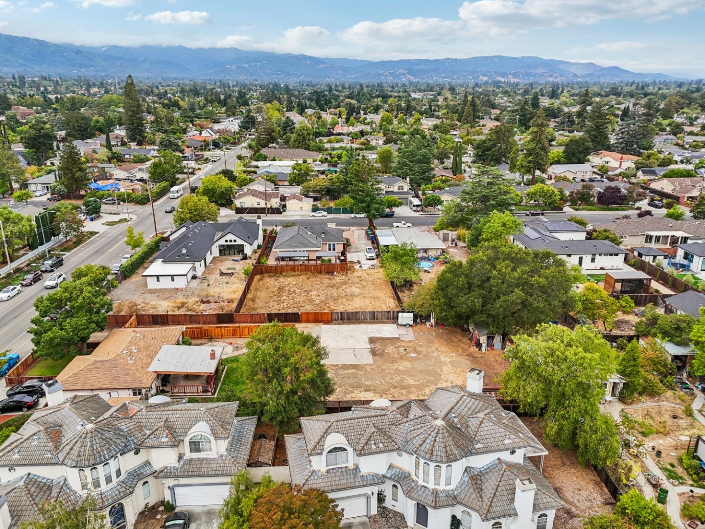 1097-1099 West Hacienda Avenue