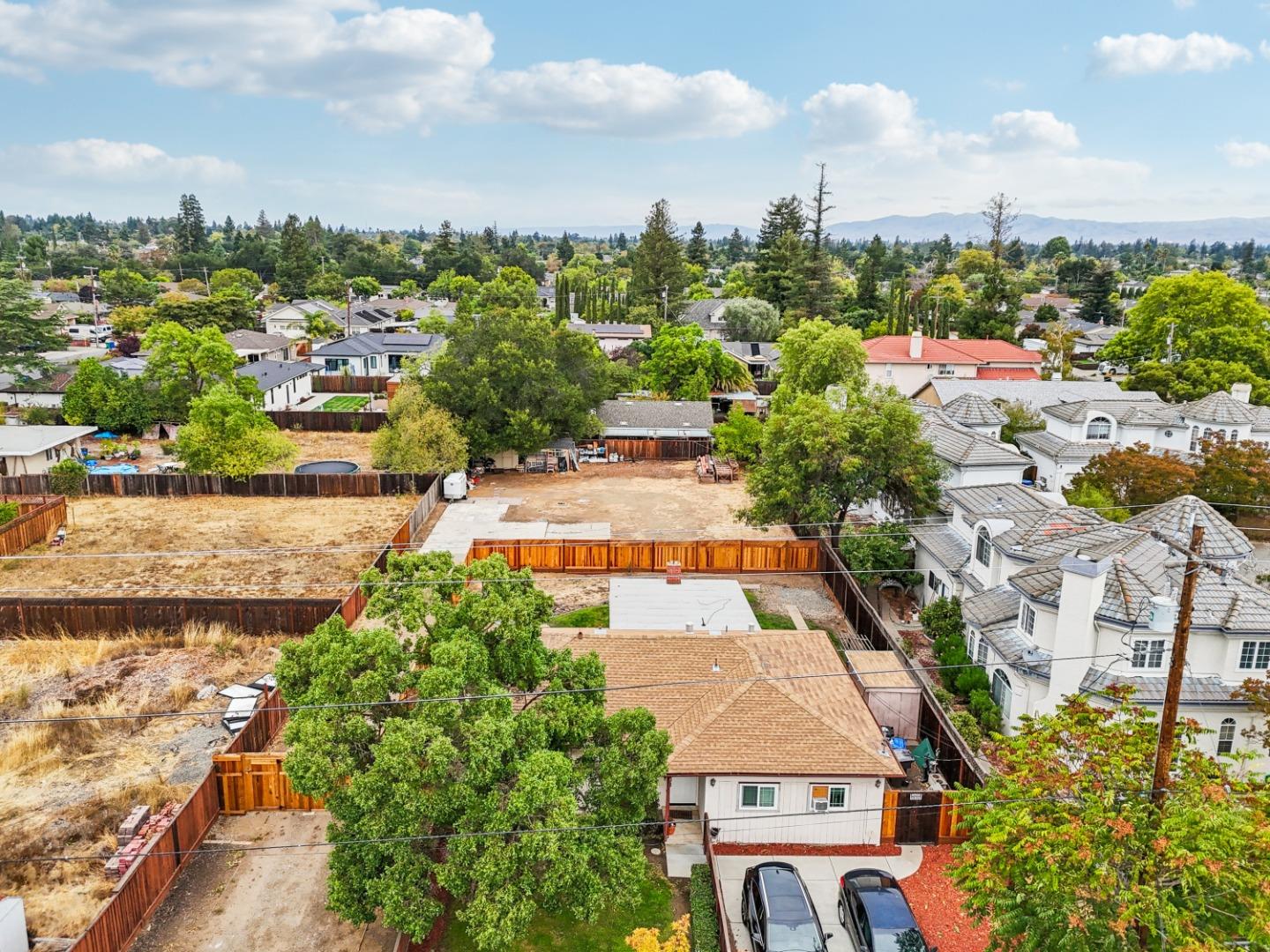 1097-1099 West Hacienda Avenue