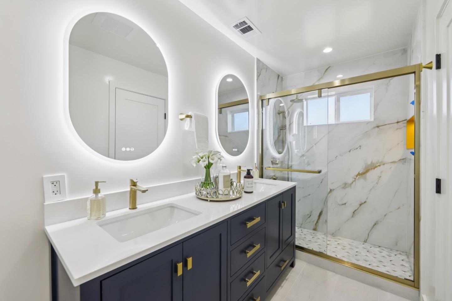 725 Alameda De Las Pulgas