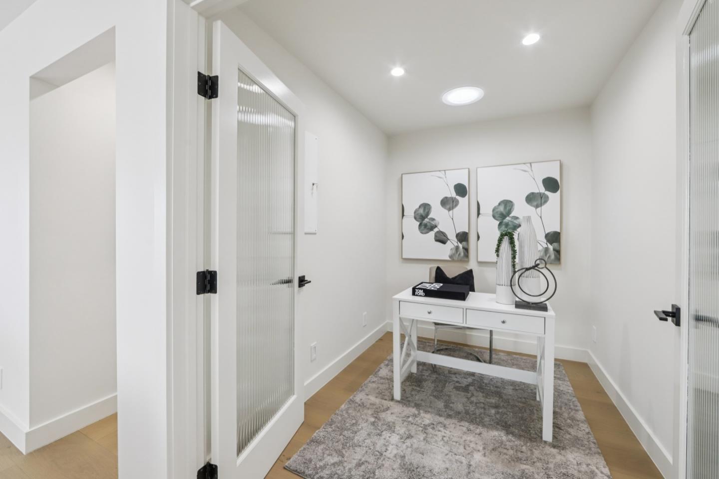 725 Alameda De Las Pulgas