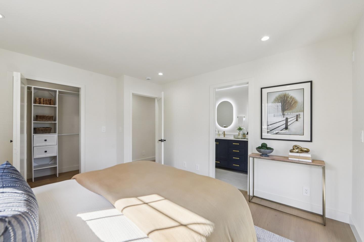 725 Alameda De Las Pulgas