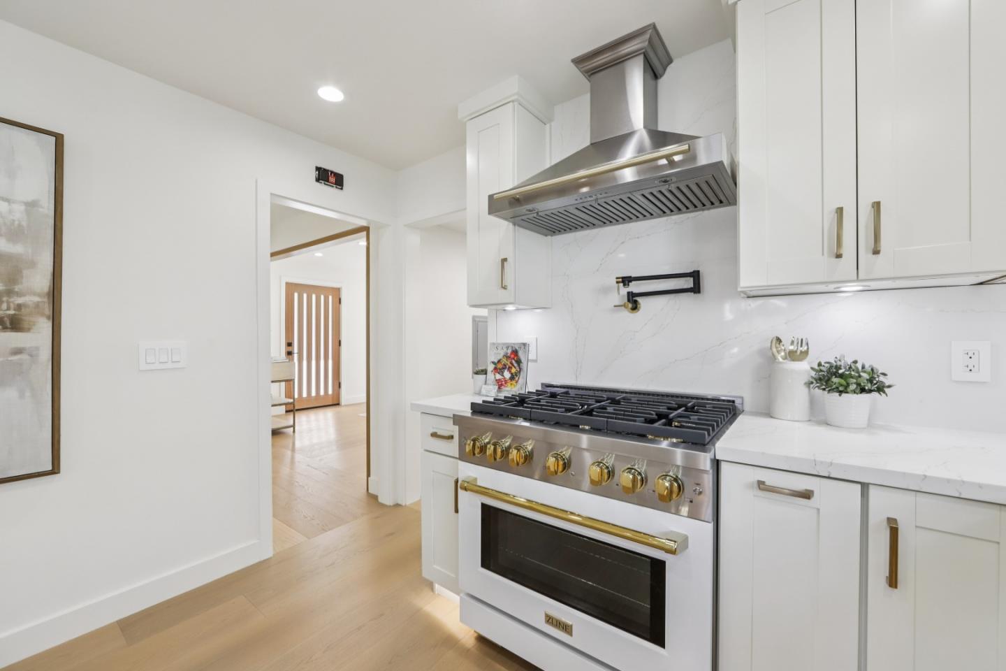 725 Alameda De Las Pulgas