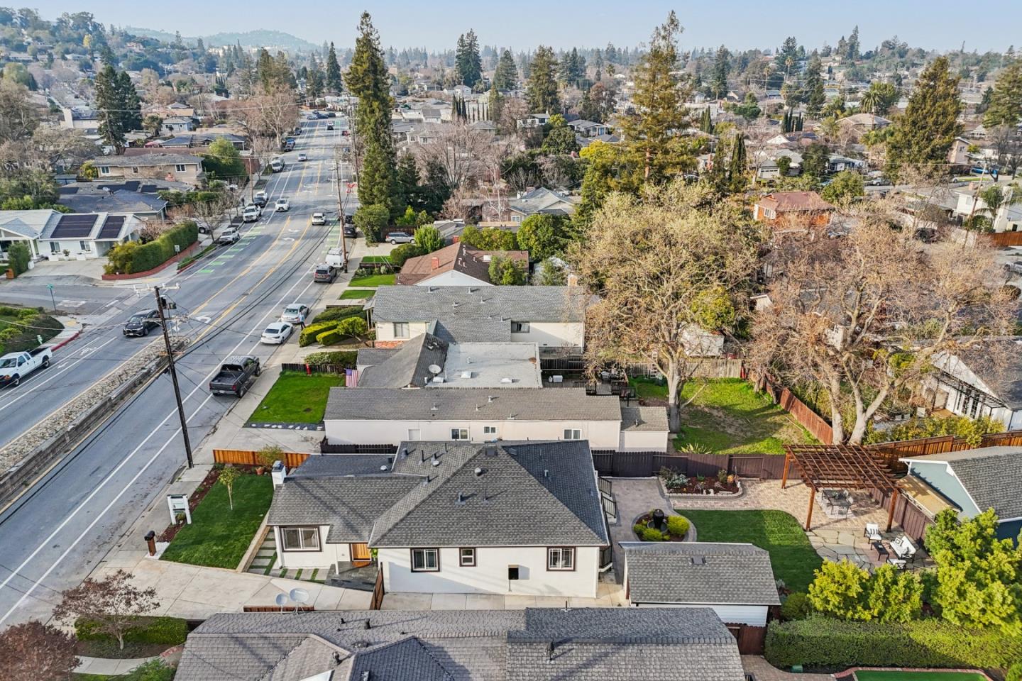 725 Alameda De Las Pulgas