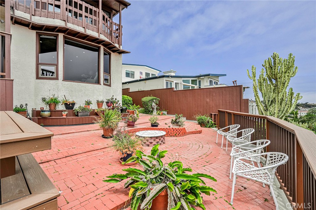 1323 Silvius Avenue