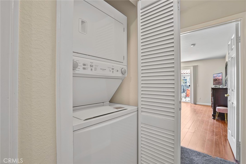 500 S Grevillea Avenue 2