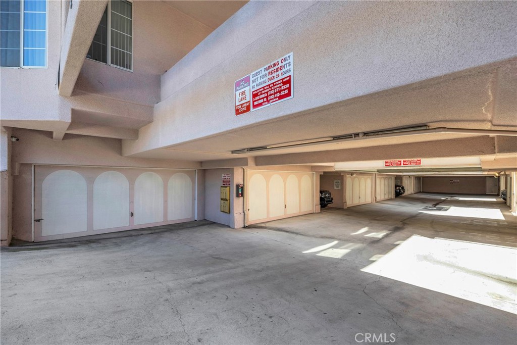 408 W Queen Street 101