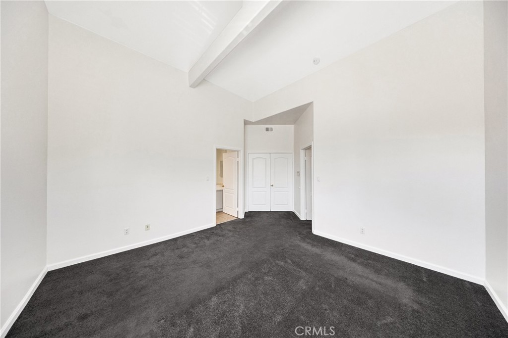 408 W Queen Street 101
