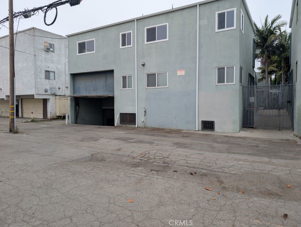 438 Cedar Avenue 4