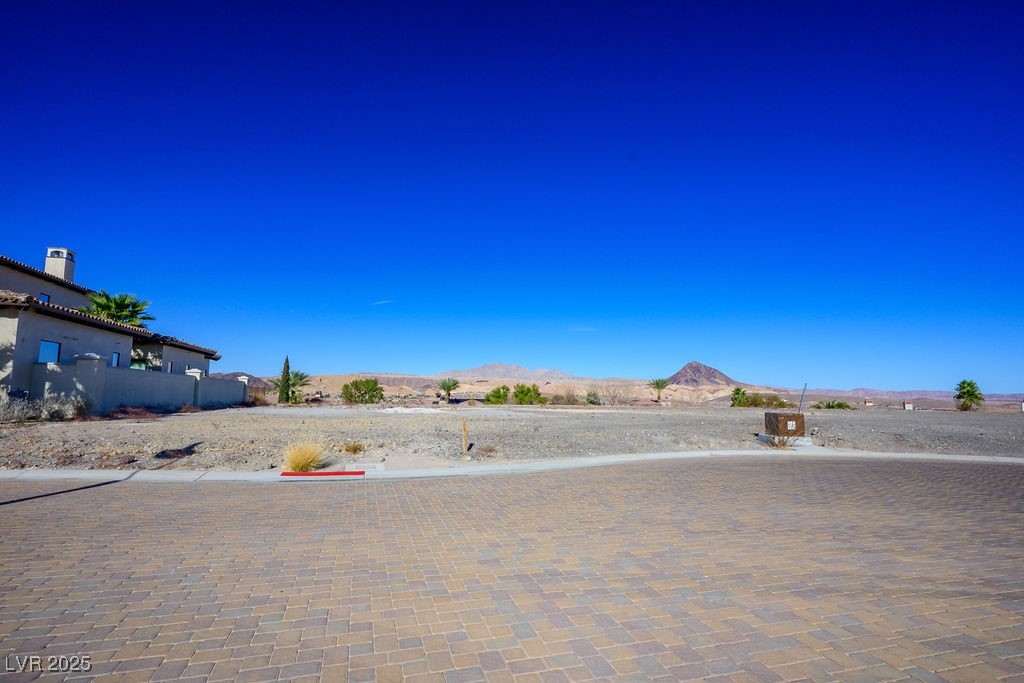 8 Carmenere Court