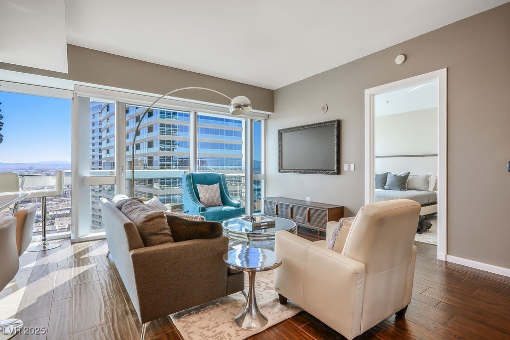 4471 Dean Martin Drive 2907