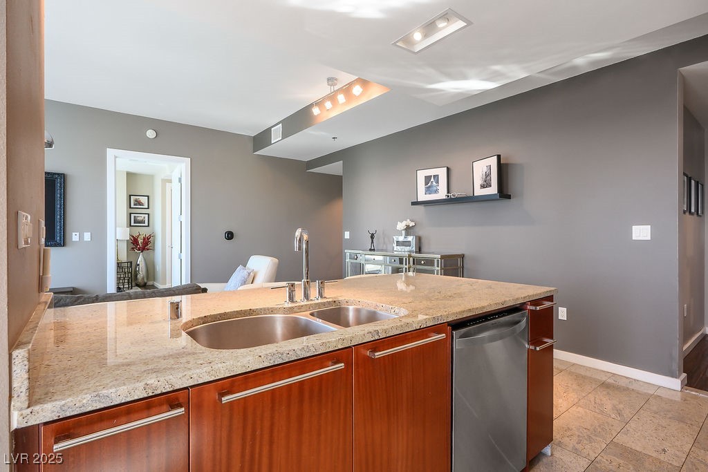 4471 Dean Martin Drive 2907