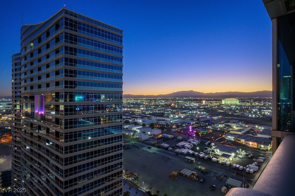 4471 Dean Martin Drive 2907