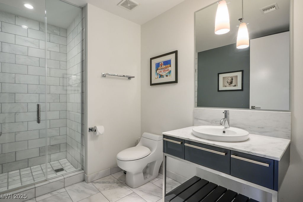 4471 Dean Martin Drive 2907