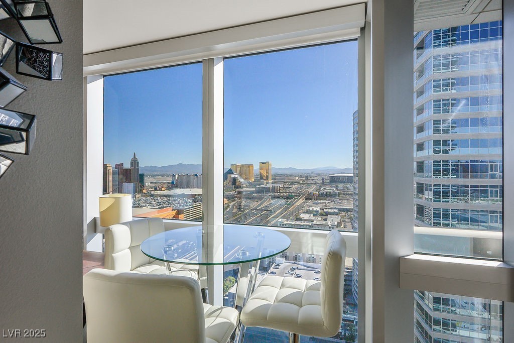 4471 Dean Martin Drive 2907