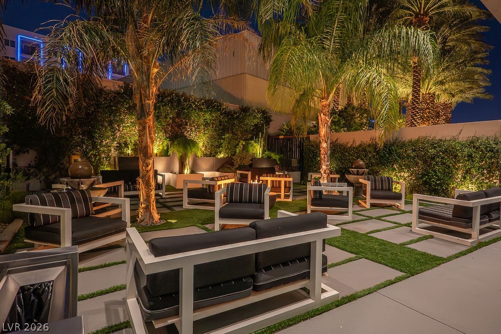 4471 Dean Martin Drive 2907