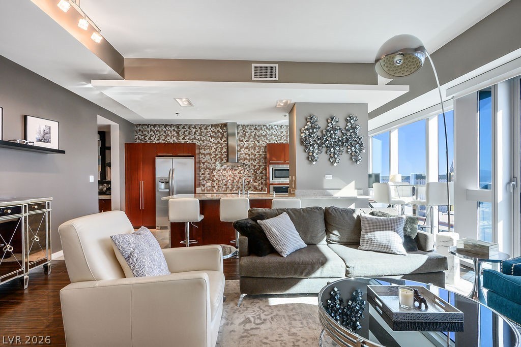 4471 Dean Martin Drive 2907