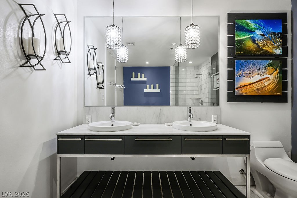 4471 Dean Martin Drive 2907