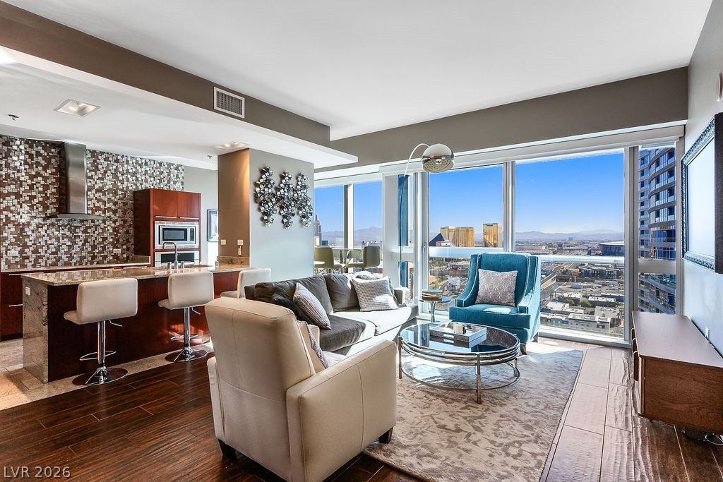 4471 Dean Martin Drive 2907