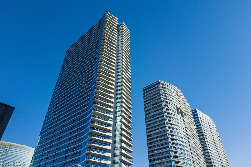 4471 Dean Martin Drive 2907