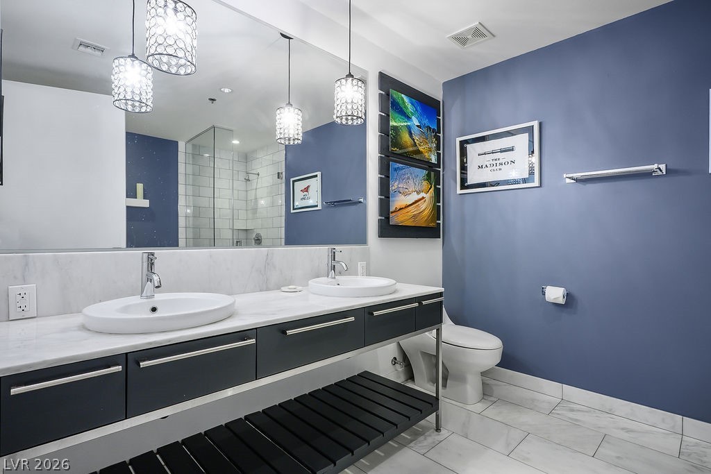 4471 Dean Martin Drive 2907