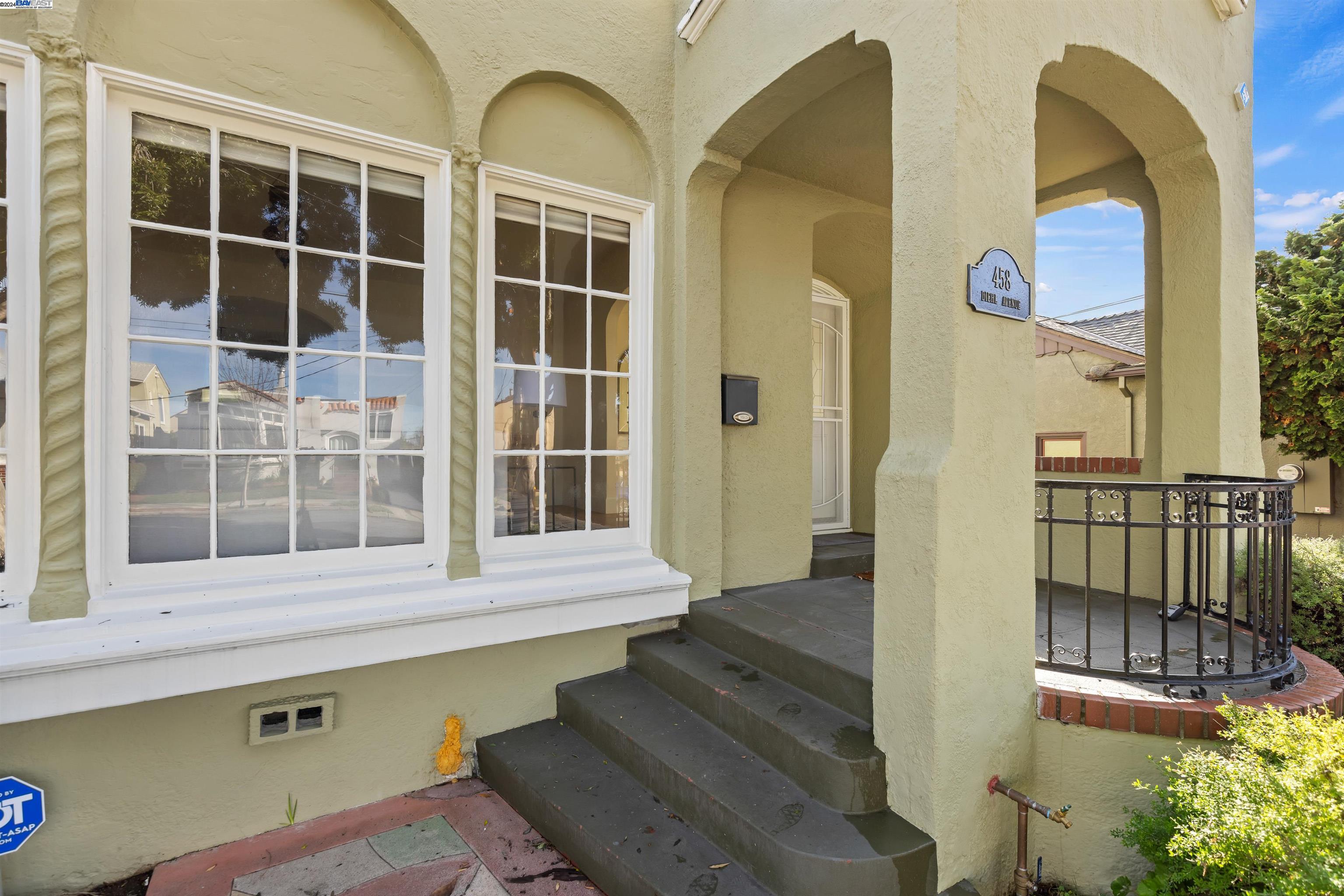 458 Diehl Ave