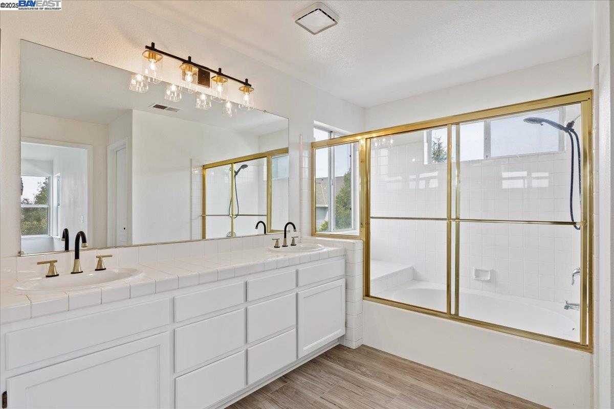 1605 Mount Silliman Way