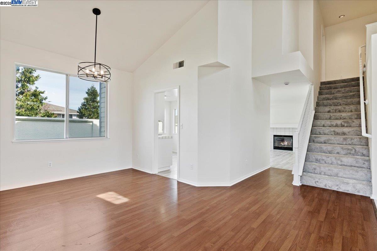 1605 Mount Silliman Way