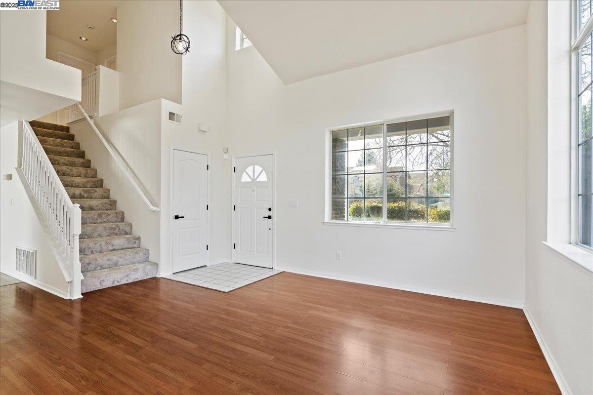 1605 Mount Silliman Way