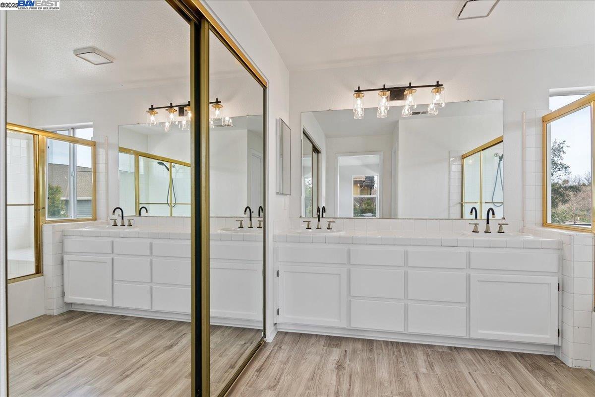 1605 Mount Silliman Way