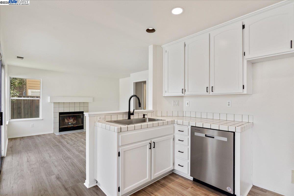 1605 Mount Silliman Way